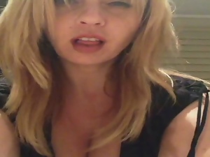 Tara Strong sexy lips and voice