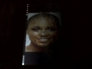 Tribute MONSTER facial Alicia Keys