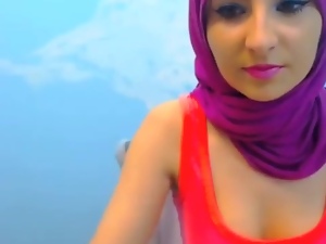 Filthy Arab hijab slutty girl dancing with arabian hijab on.