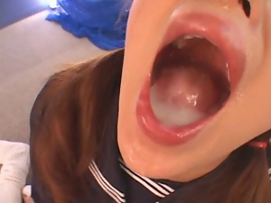 Jap loves to swallow cum