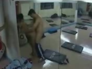 Banging a lady in the gym spy cam